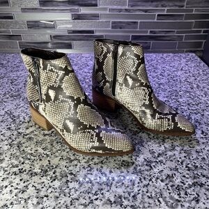Bleeker & Bond | Gwen Snakeskin Print Ankle Boot Bootie Brown Tan Size 7